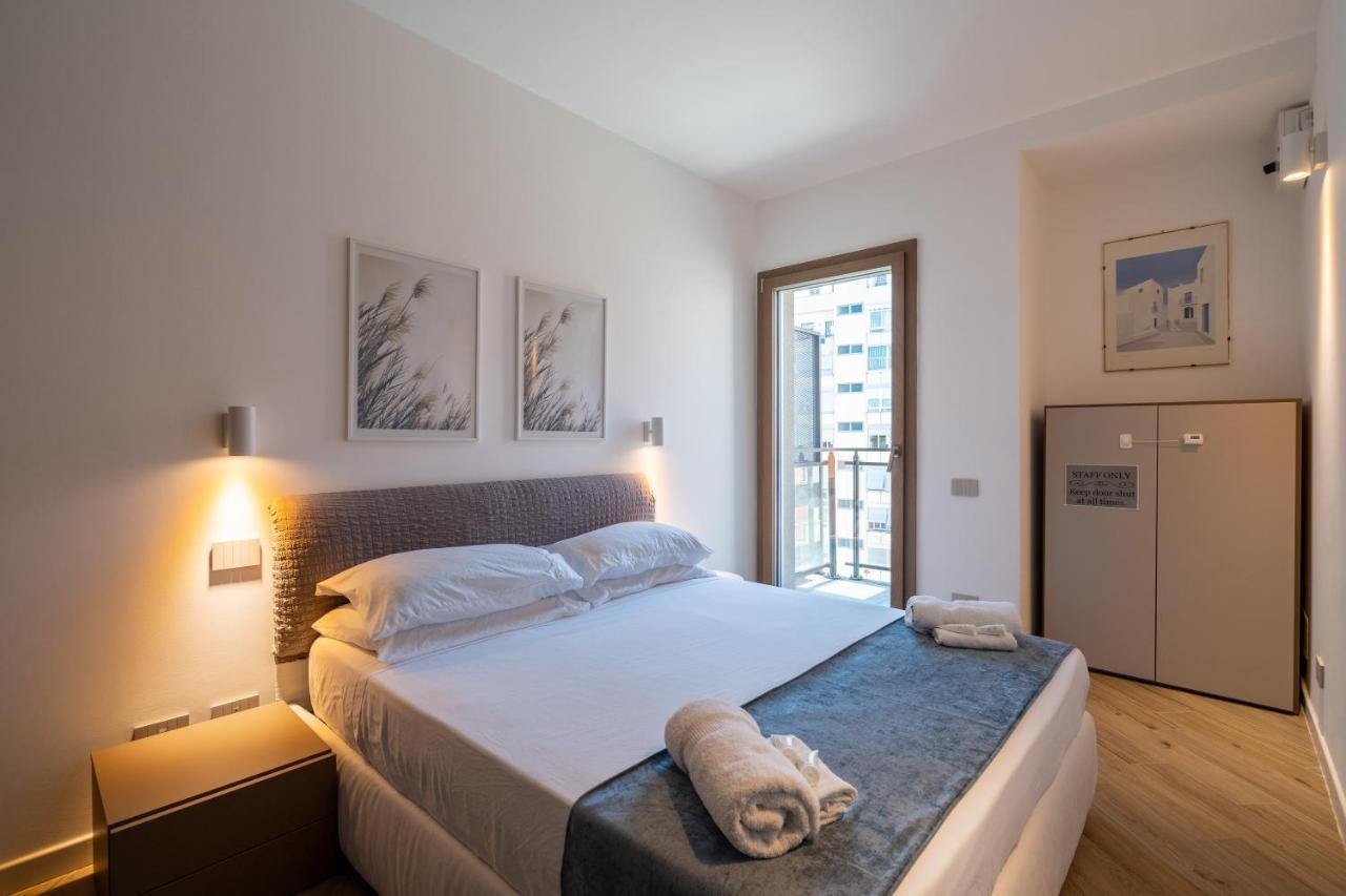 Aurealiving - Trastevere Suite With Rooftop & Gym, Your Place In Rome Exterior photo