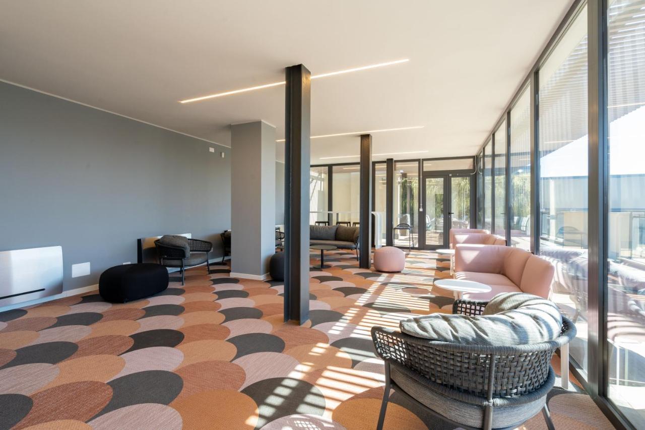 Aurealiving - Trastevere Suite With Rooftop & Gym, Your Place In Rome Exterior photo