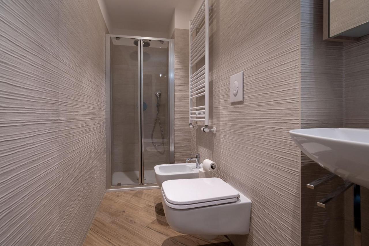 Aurealiving - Trastevere Suite With Rooftop & Gym, Your Place In Rome Exterior photo
