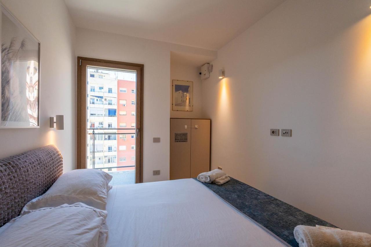 Aurealiving - Trastevere Suite With Rooftop & Gym, Your Place In Rome Exterior photo