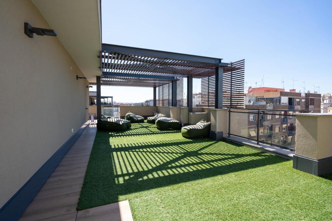 Aurealiving - Trastevere Suite With Rooftop & Gym, Your Place In Rome Exterior photo
