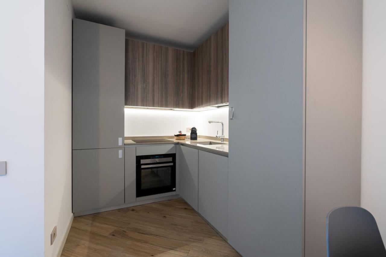 Aurealiving - Trastevere Suite With Rooftop & Gym, Your Place In Rome Exterior photo
