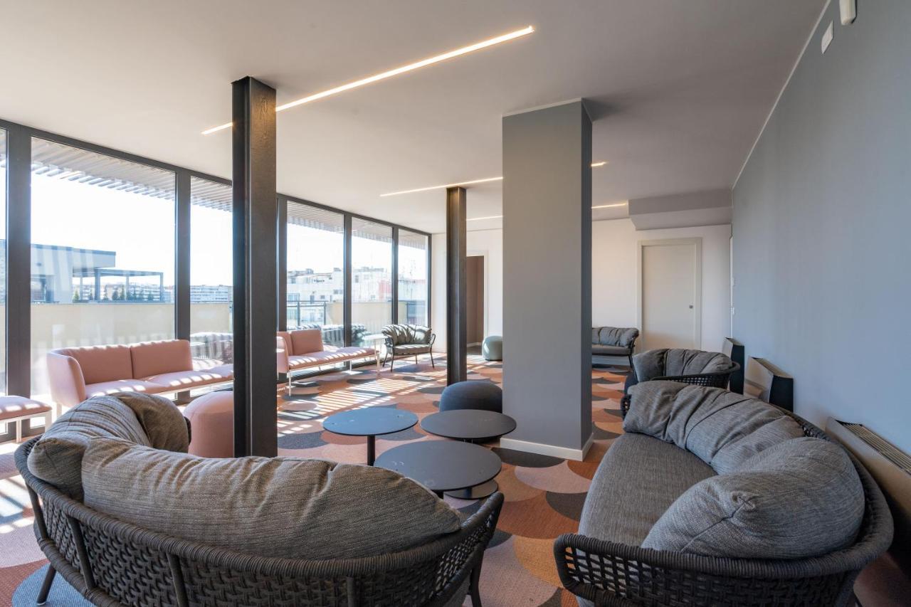 Aurealiving - Trastevere Suite With Rooftop & Gym, Your Place In Rome Exterior photo