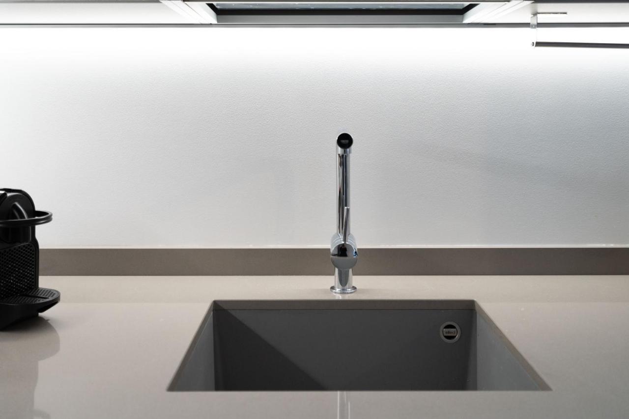 Aurealiving - Trastevere Suite With Rooftop & Gym, Your Place In Rome Exterior photo