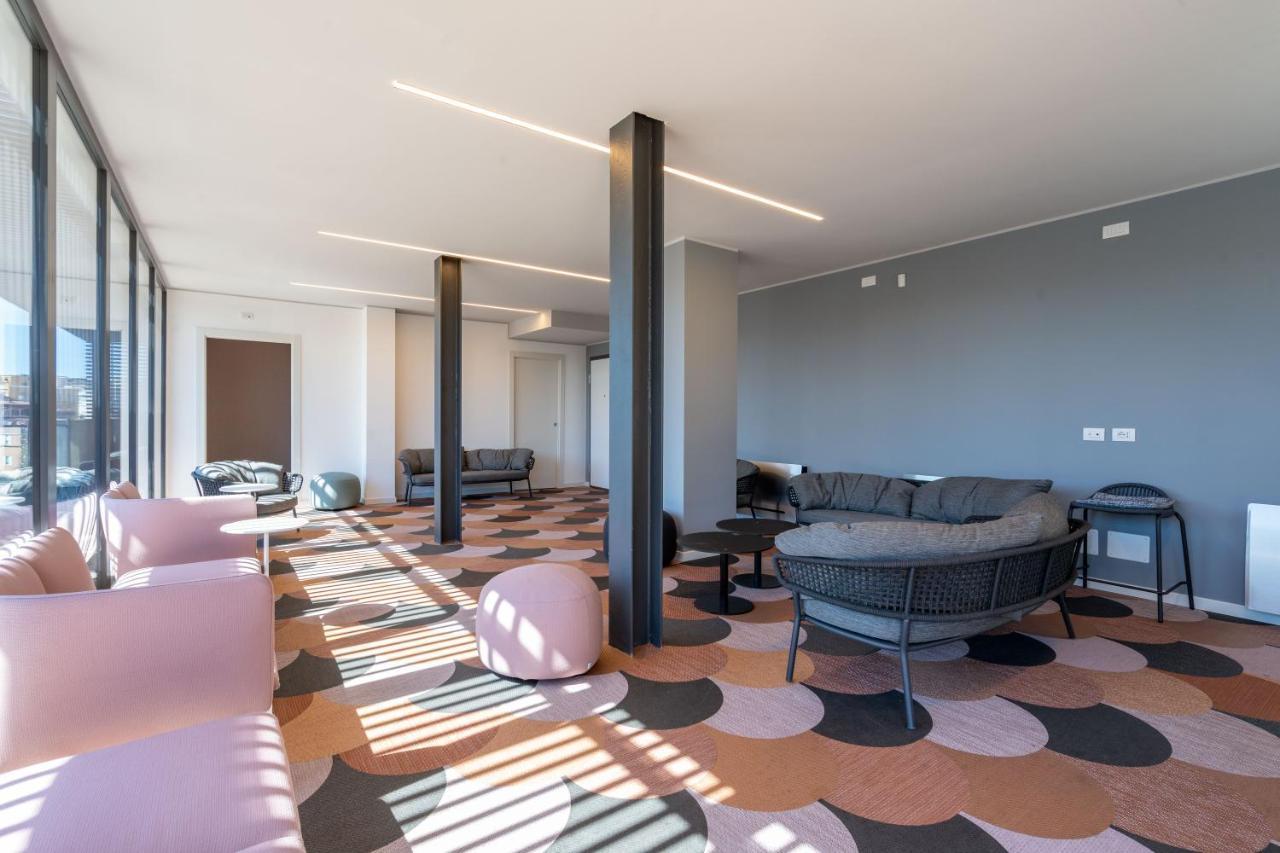 Aurealiving - Trastevere Suite With Rooftop & Gym, Your Place In Rome Exterior photo