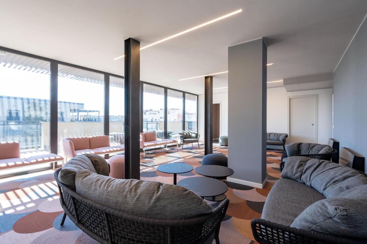 Aurealiving - Trastevere Suite With Rooftop & Gym, Your Place In Rome Exterior photo
